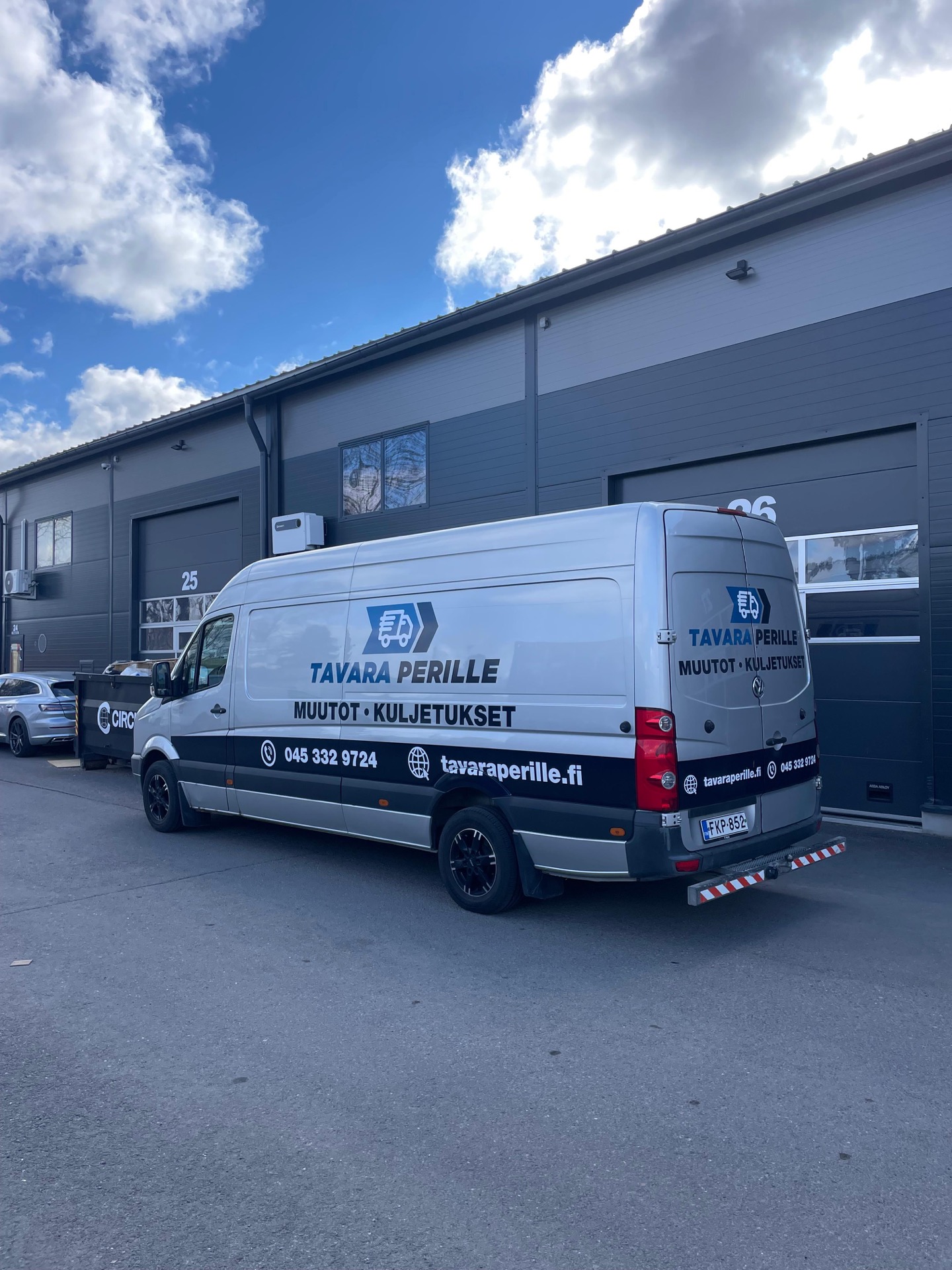 Pakettiauto 16 m³ – Tavaraperille