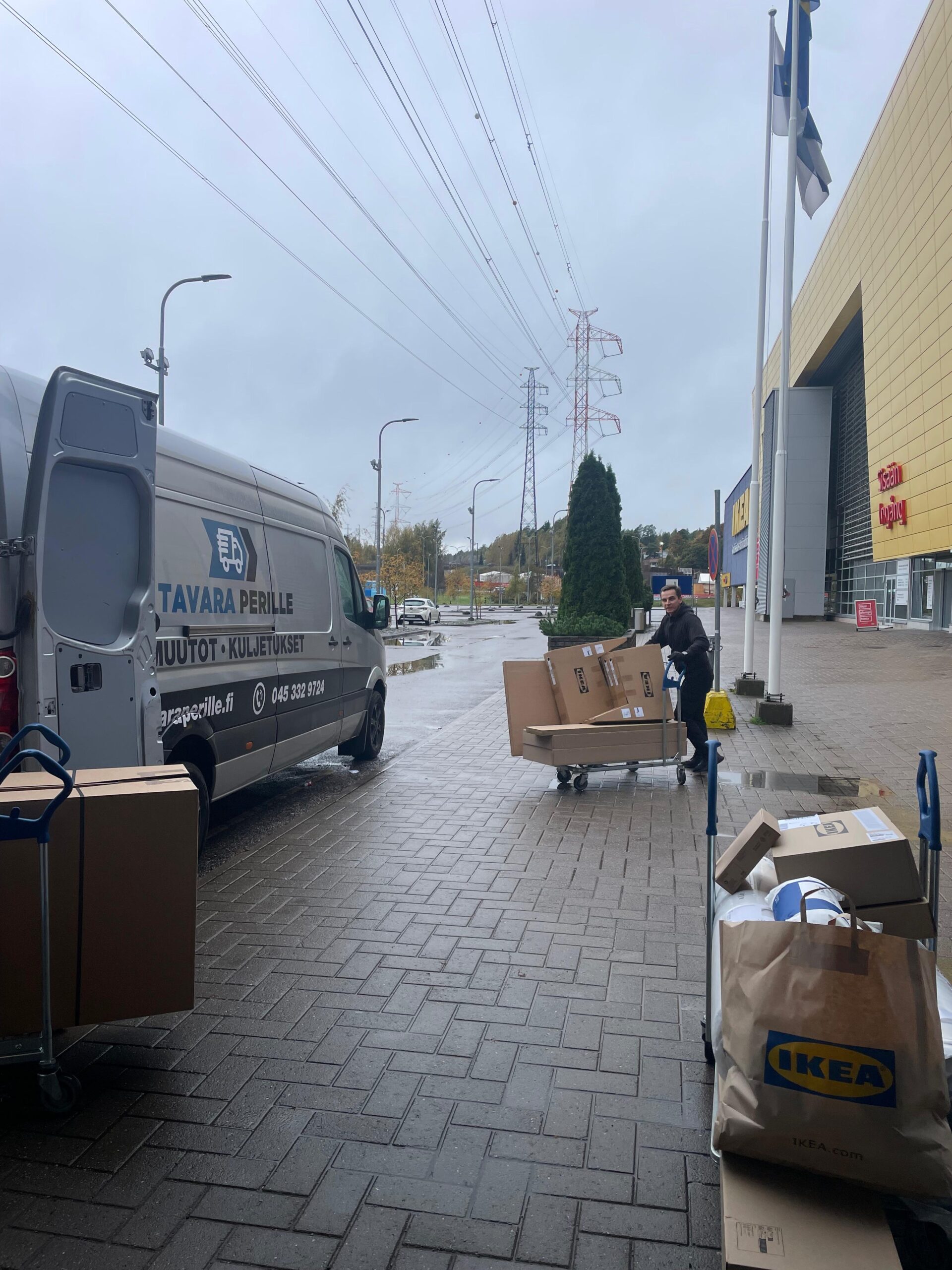IKEA-kuljetus – Tavaraperille noutaa IKEA-ostokset myymälästä